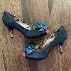 Poetic License London Blue Suede Floral Pumps Sz 9/9.5